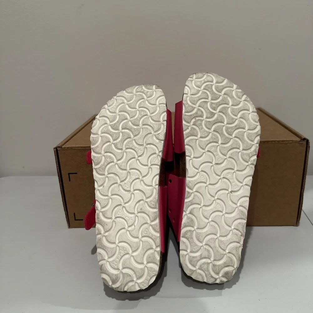 Birki's Birkenstock EU36/US 5 Narrow Freeport Perforated Pink Leather Sandals